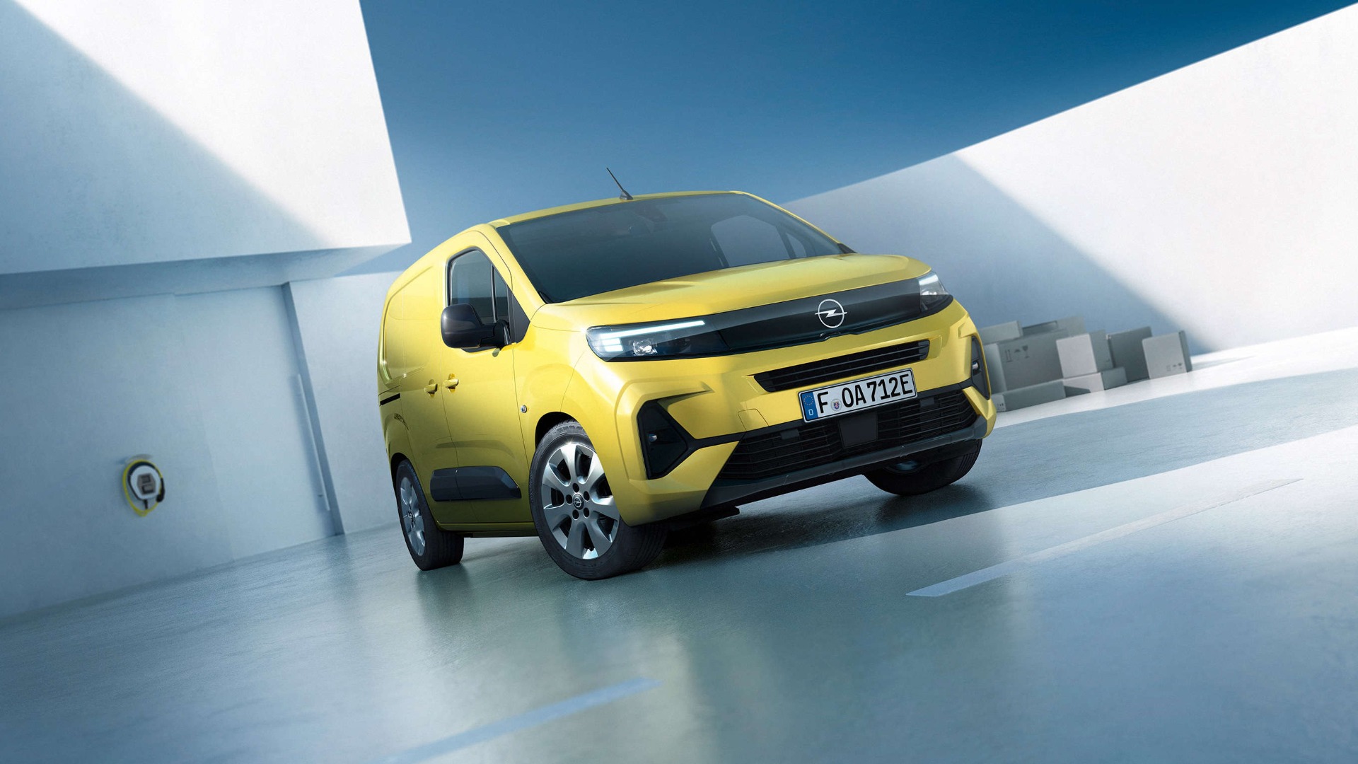 Новий Opel Combo Cargo Electric, вигляд спереду